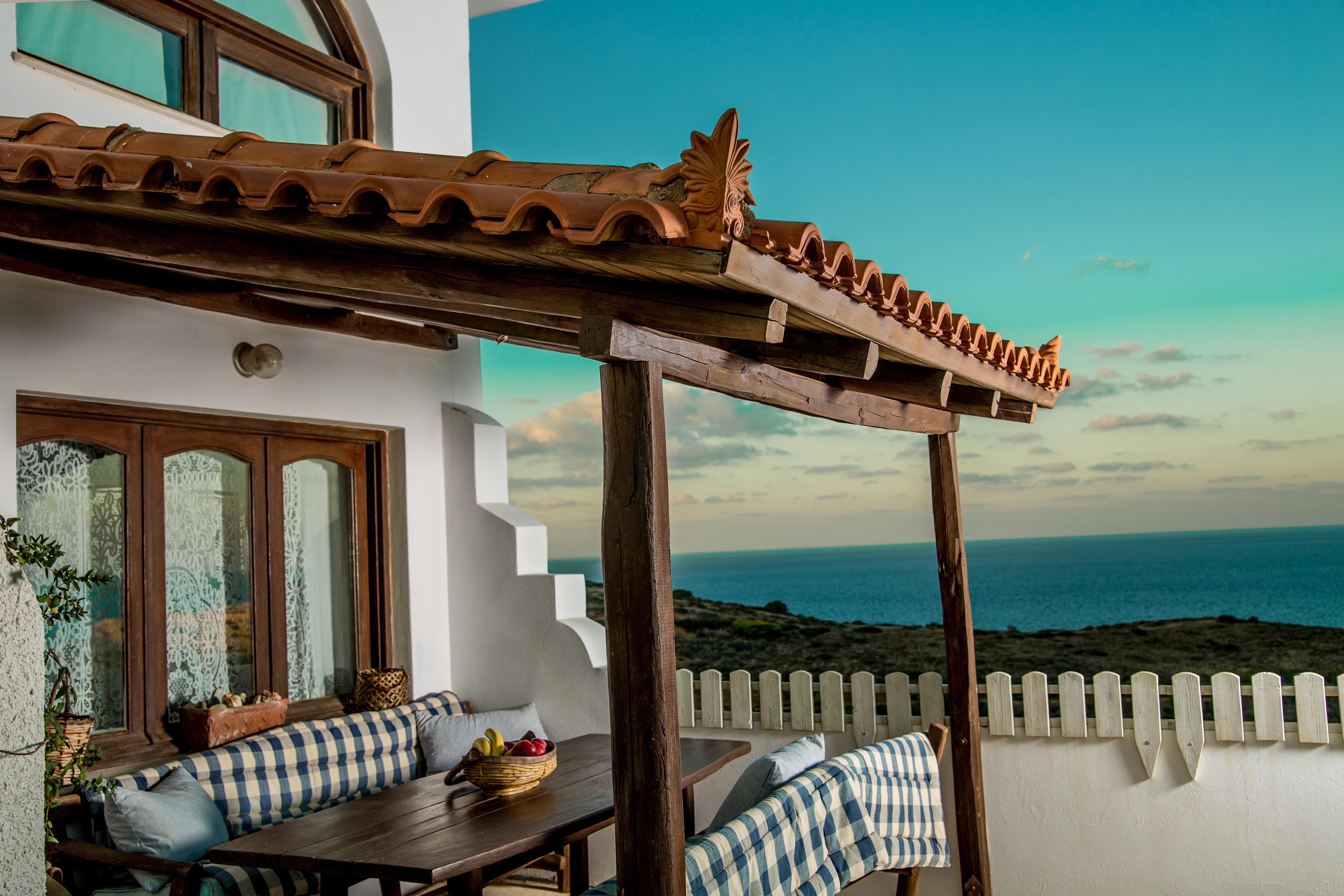 Aparthotel Iliatoras à Agia Pelagia  Extérieur photo