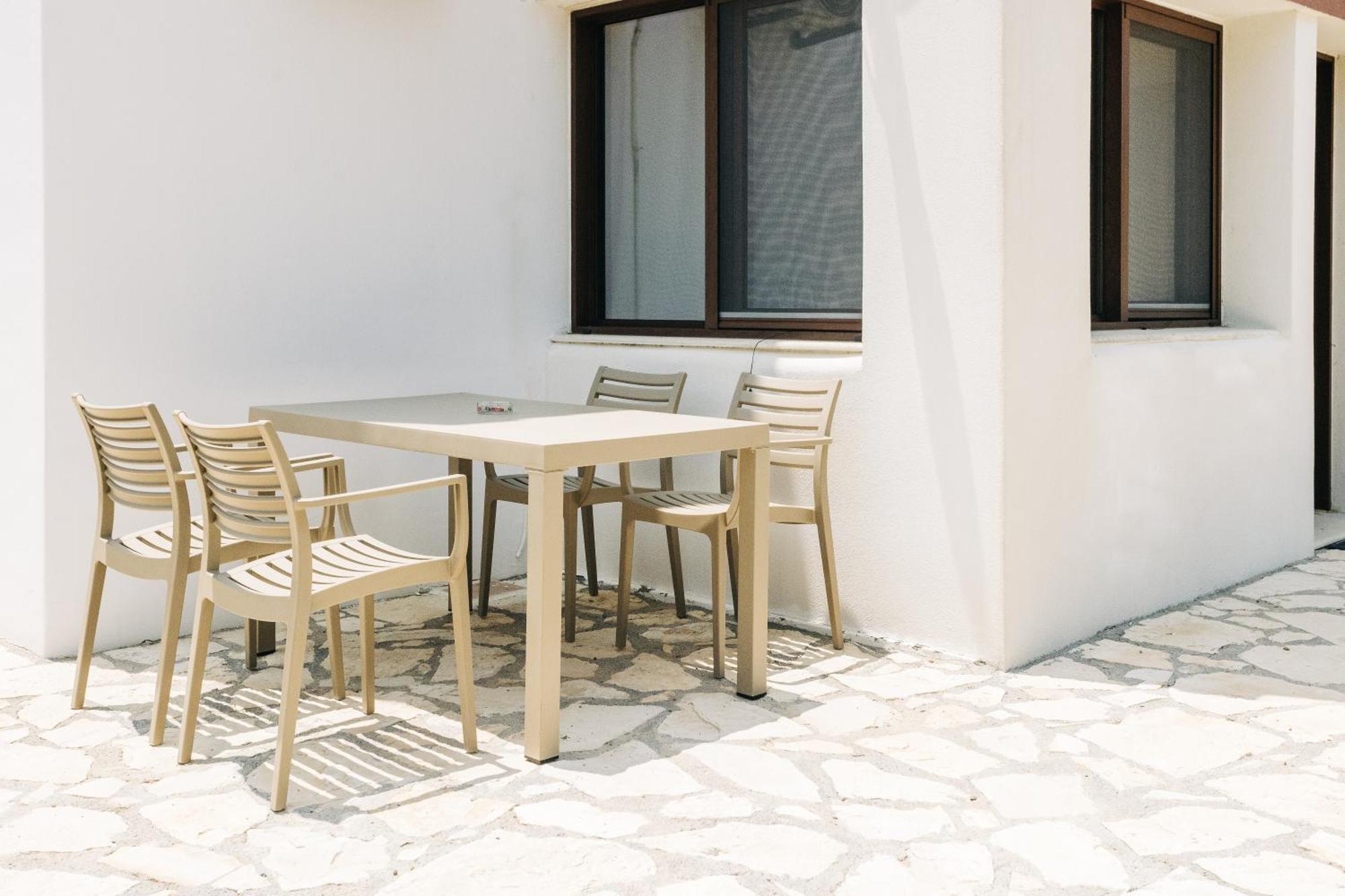 Aparthotel Iliatoras à Agia Pelagia  Extérieur photo