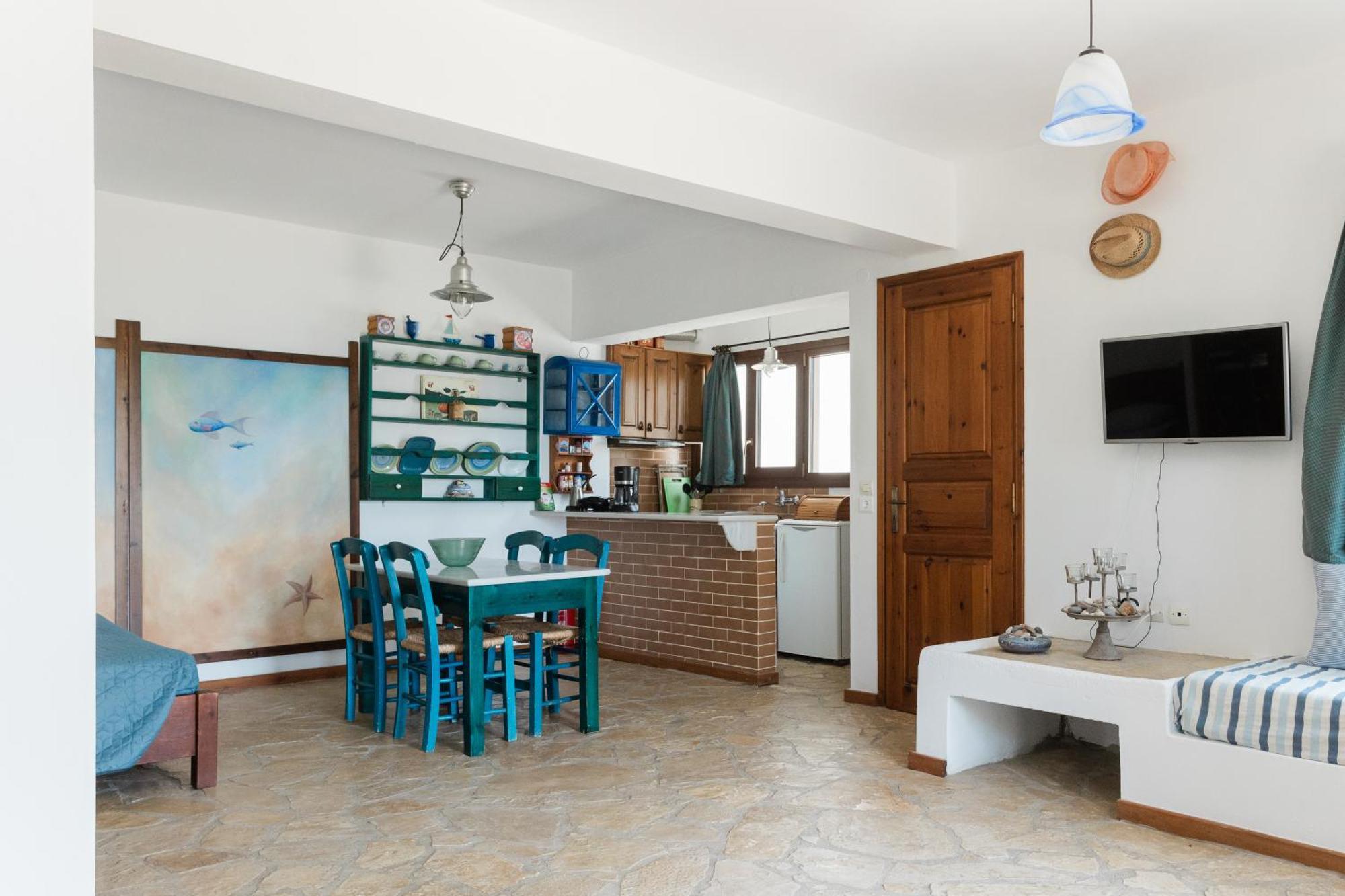 Aparthotel Iliatoras à Agia Pelagia  Extérieur photo