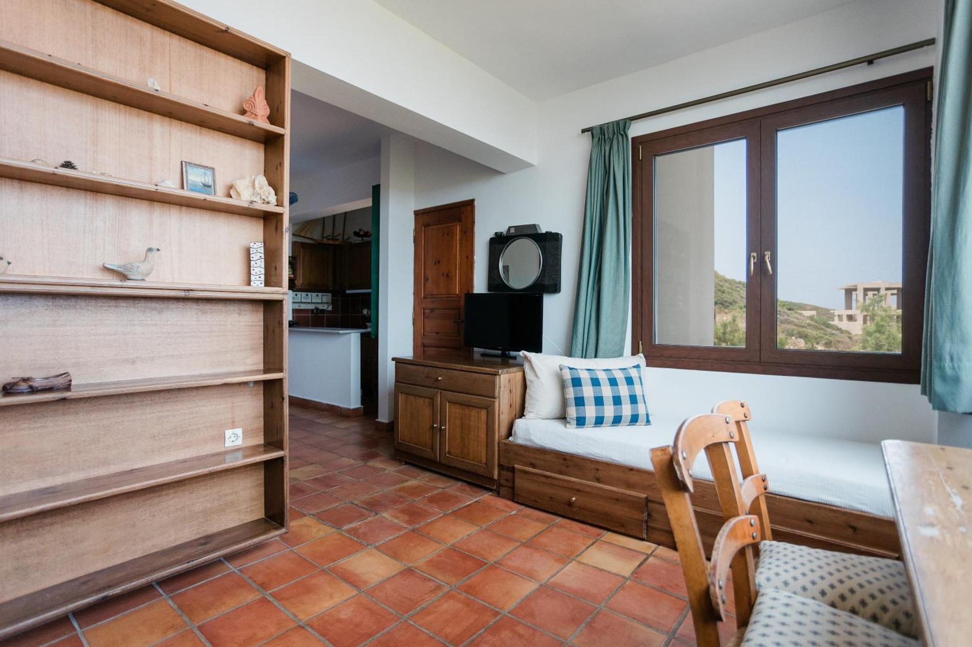 Aparthotel Iliatoras à Agia Pelagia  Extérieur photo