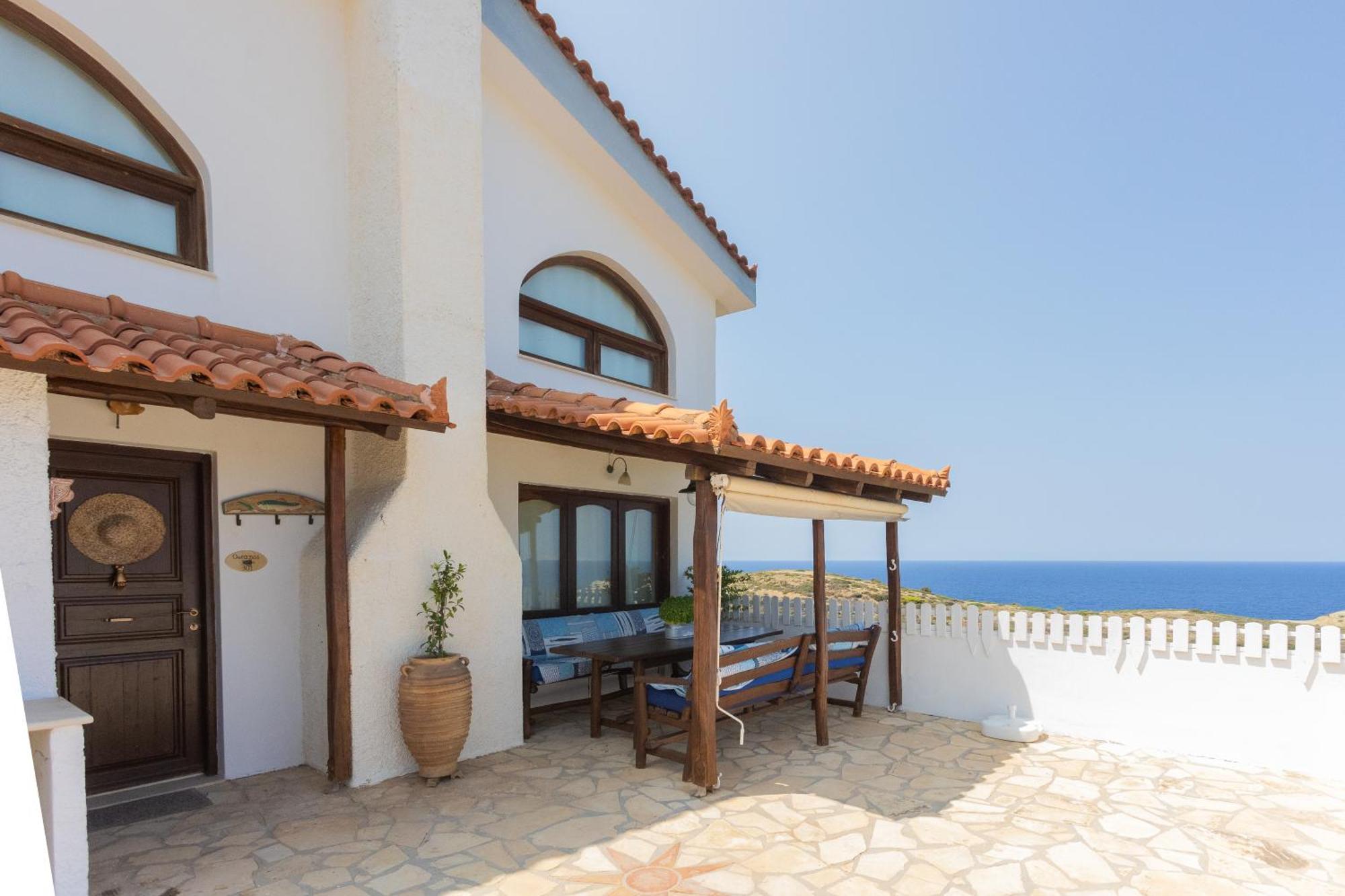 Aparthotel Iliatoras à Agia Pelagia  Extérieur photo